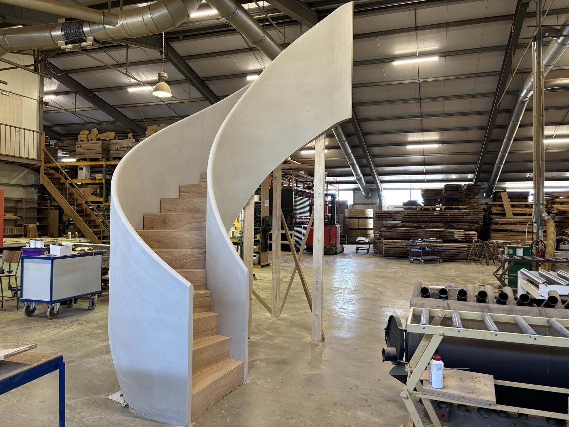 Gesloten houten trap