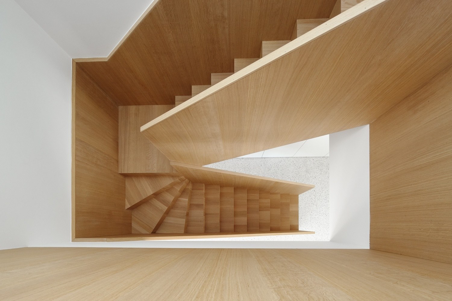 Moderne houten trap